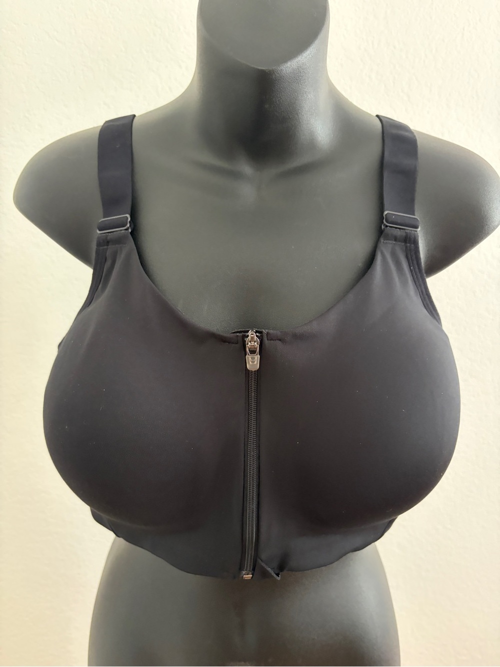 All in Motion Front-Zip High-Impact Sports Bra, size 38DD